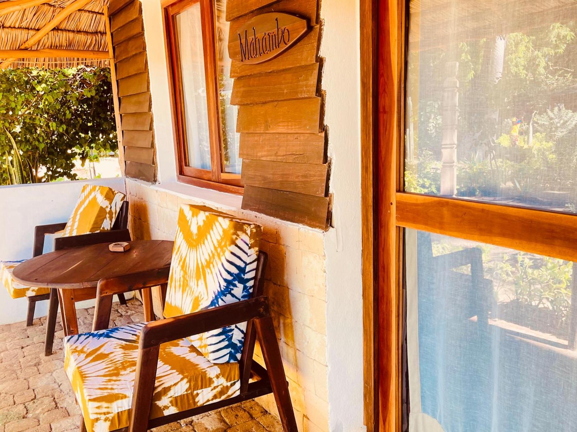 Vovo Telo Lodge Toliara Exterior foto
